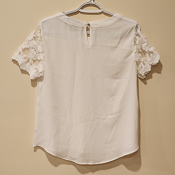 Papermoon White Lace Sleeve Blouse - Picture 2 of 3